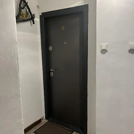 Lory's Apartament Bükreş