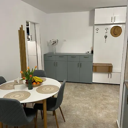 Lory's Apartament Daire